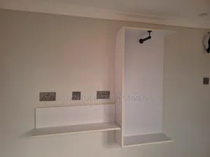 20ft Container Airbnb / 20ft Container Studio With Washroom