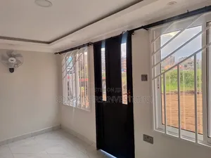 20ft Container Airbnb / 20ft Container Studio With Washroom