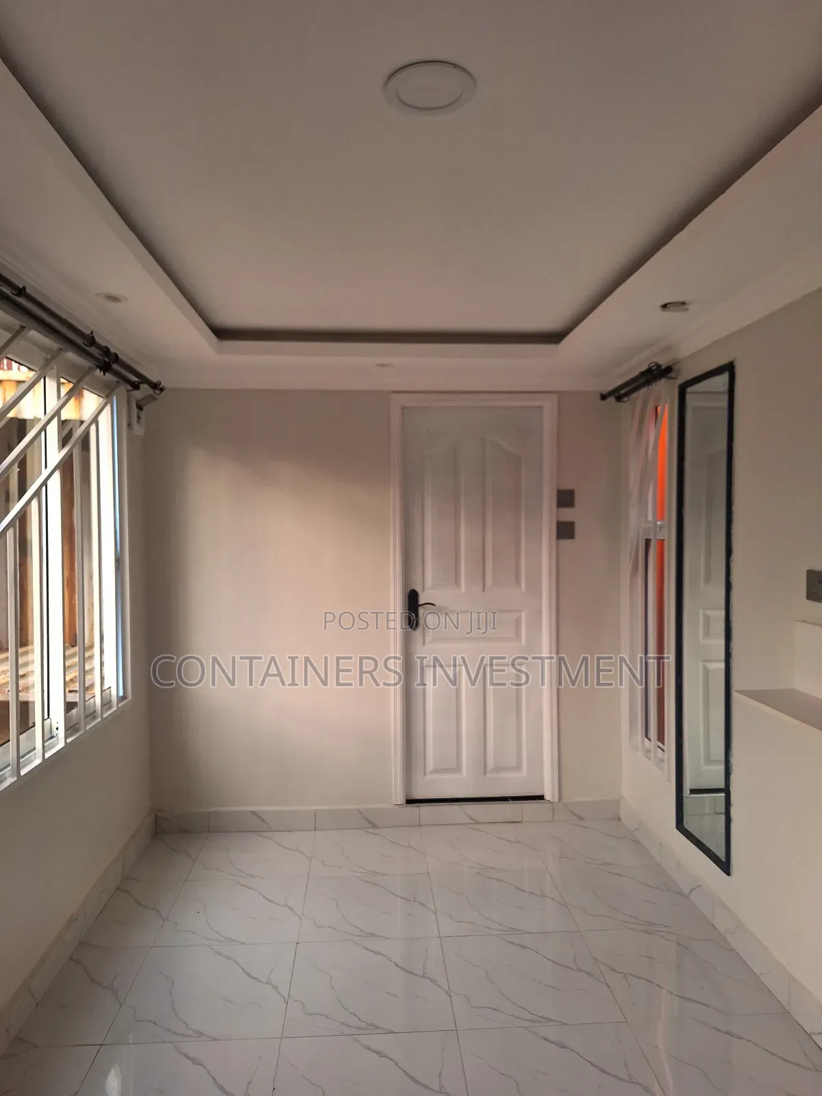 20ft Container Airbnb / 20ft Container Studio With Washroom