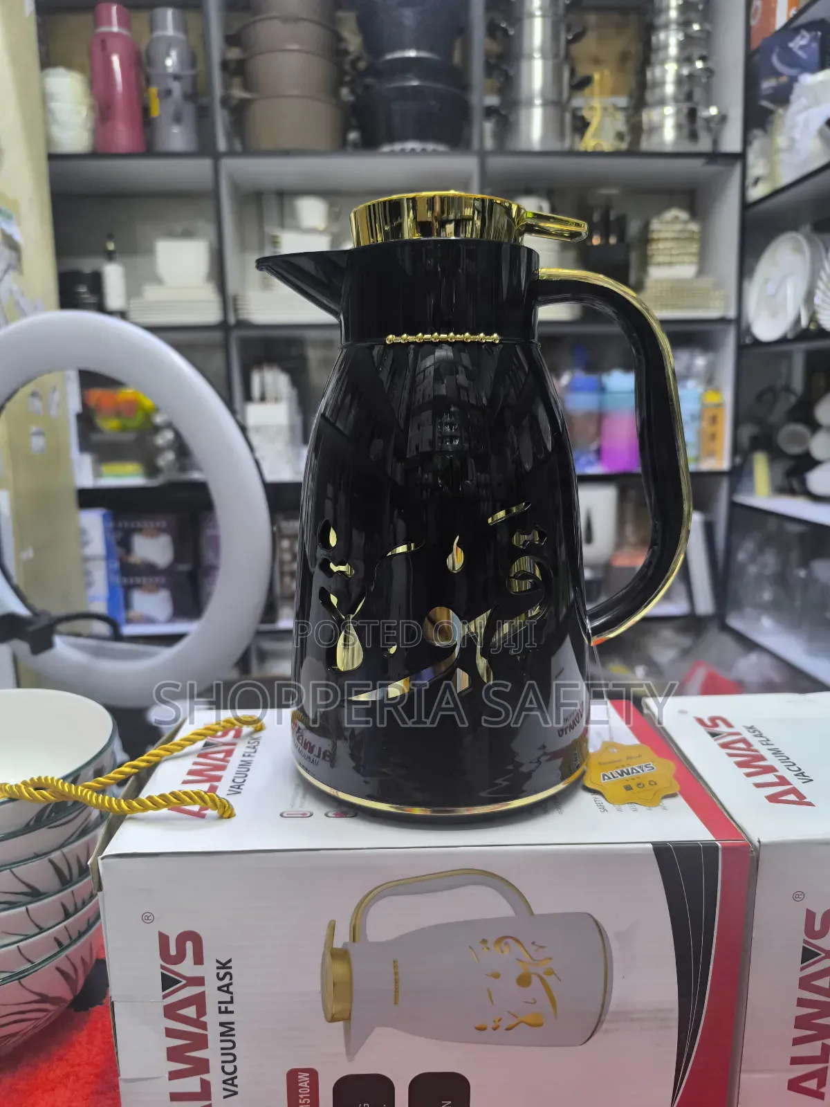 Black 1 Litre Vacuum Flask