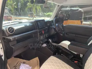 Mercedes-Benz G-Class 2021 White