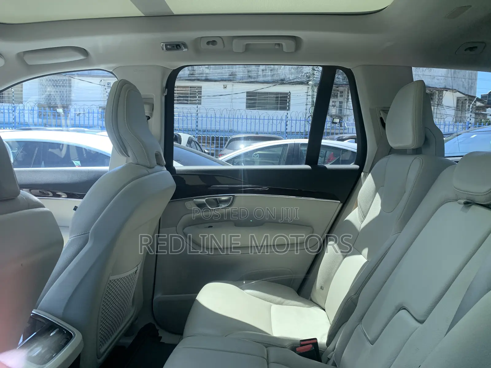 Volvo XC90 T5 Momentum AWD 2018 Silver