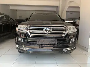 Toyota Land Cruiser 4.6 V8 ZX 2018 Matt Black
