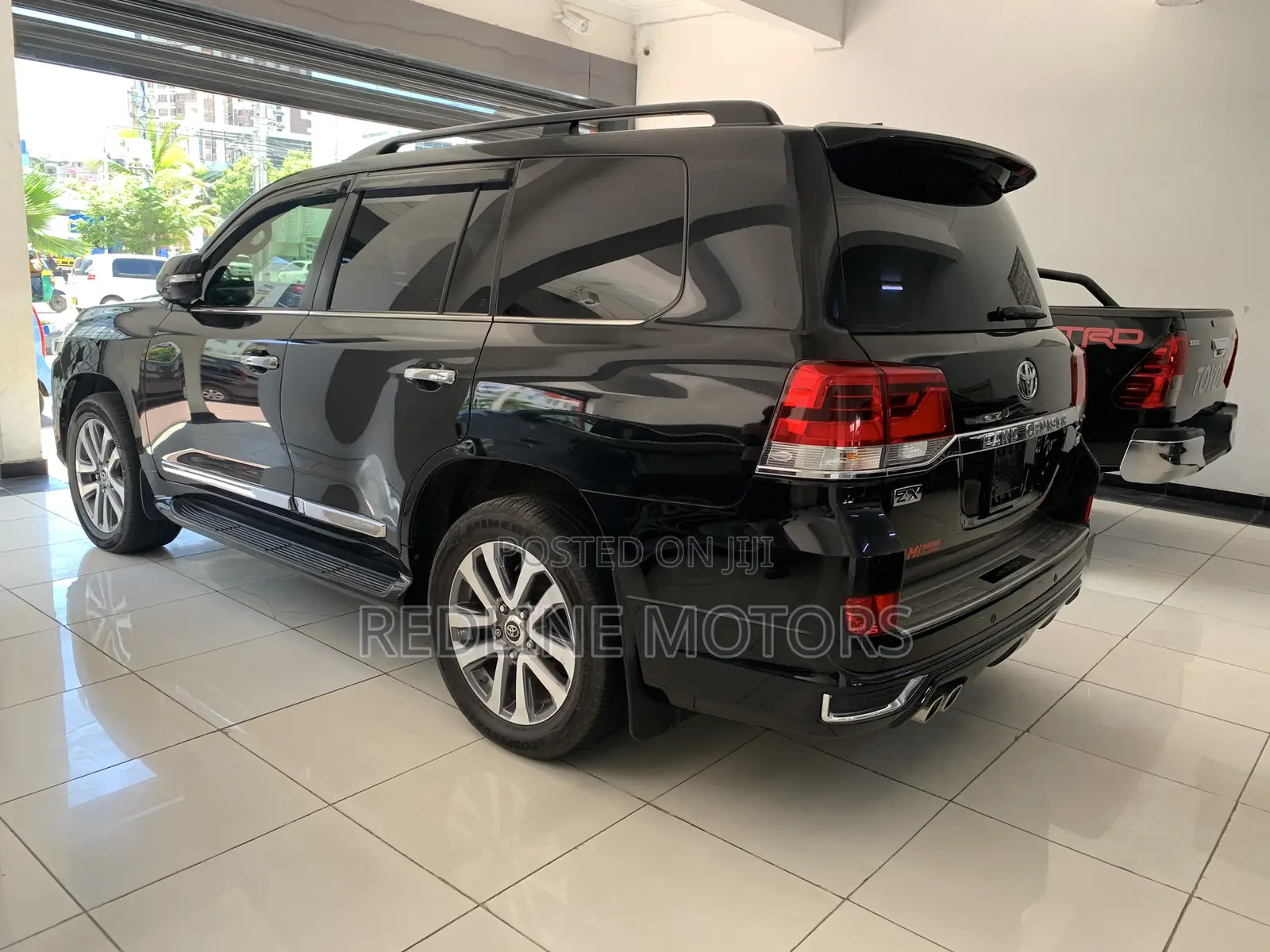 Toyota Land Cruiser 4.6 V8 ZX 2018 Matt Black