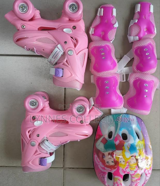 4 Wheel Skates Full Set - main view