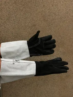 Welding Gloves Designed Not To Burn