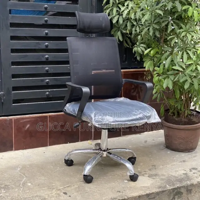 Office Chair:Orthopedic Fixed Arms Breathable Mesh Seat