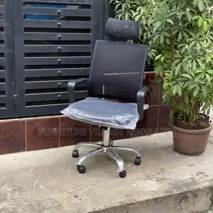 Office Chair:Breathable Work Chair With Ergonomic Arm Design