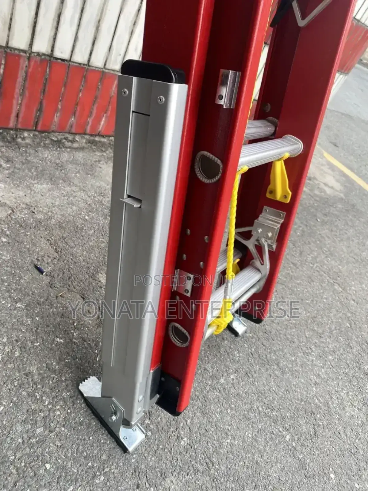 2*10 Fibreglass Extension Ladder