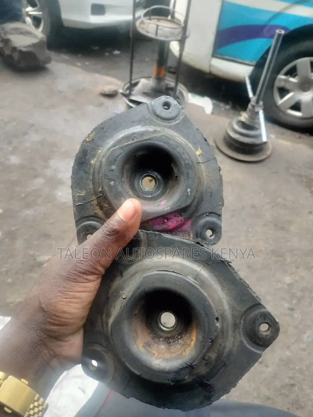 Nissan Tiida Shocks Mountain