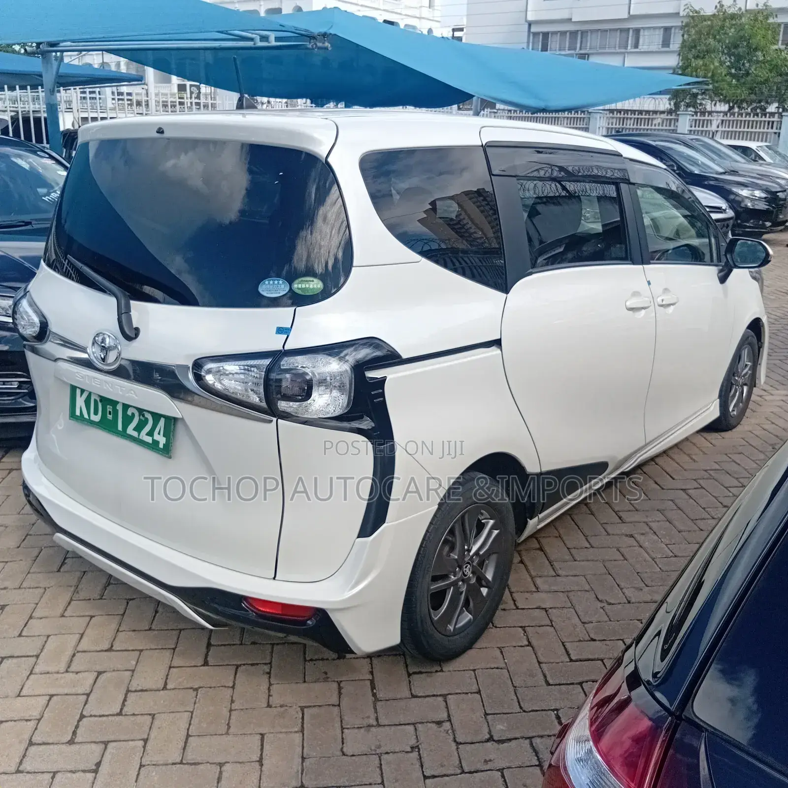 Toyota Sienta 1.5 AWD (6-seater) 2019 White