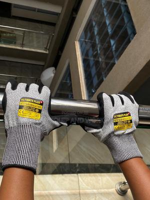 Cut Resistant Gloves - Food Safe | Butchery & Kitchen Use - thumbnail 2