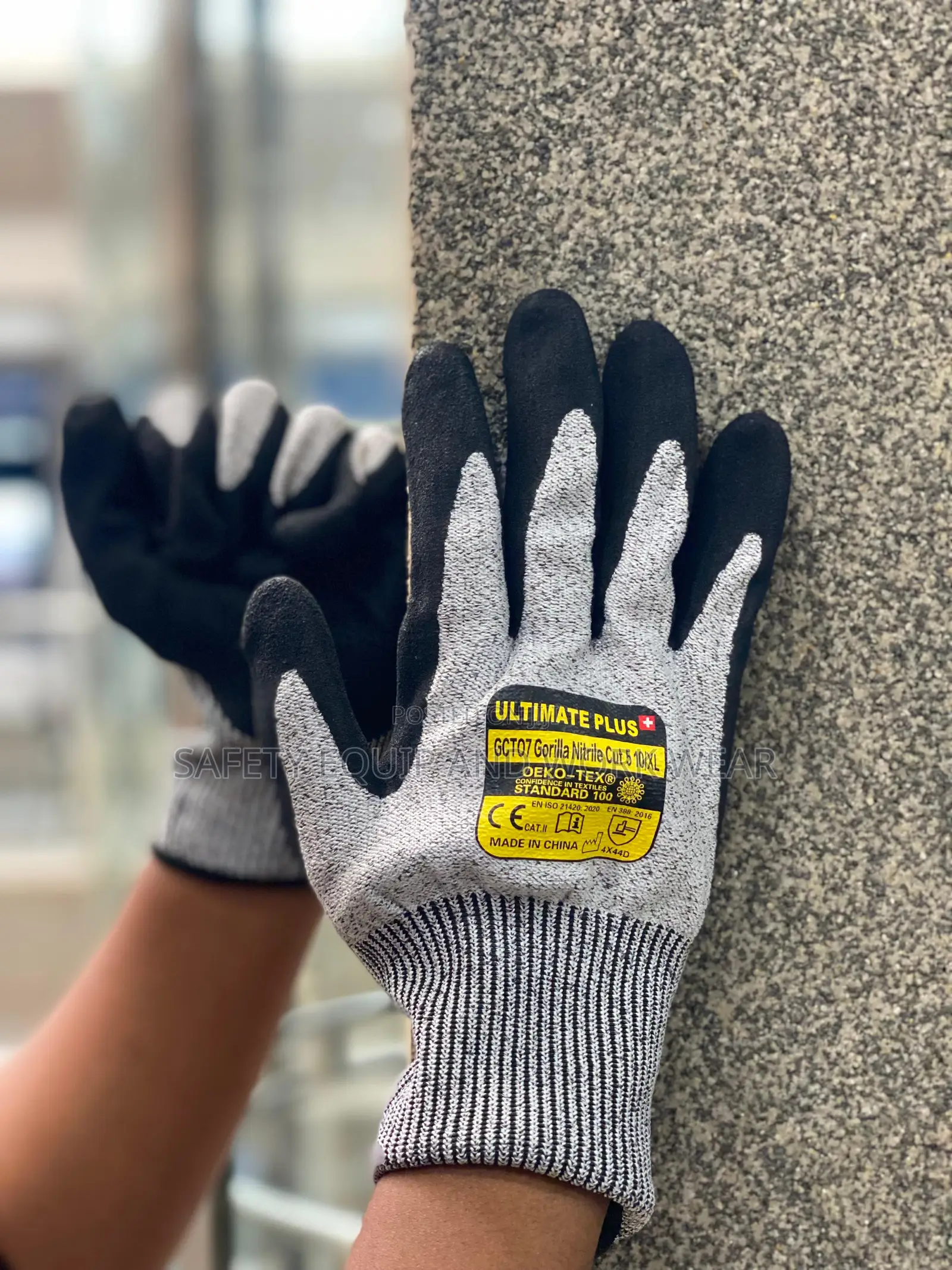 Cut Resistant Gloves - For Masons, Carpenters & Technicians