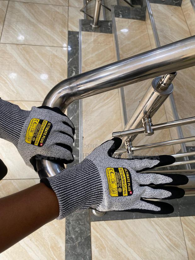 Cut Resistant Gloves - Reusable & Washable - main view