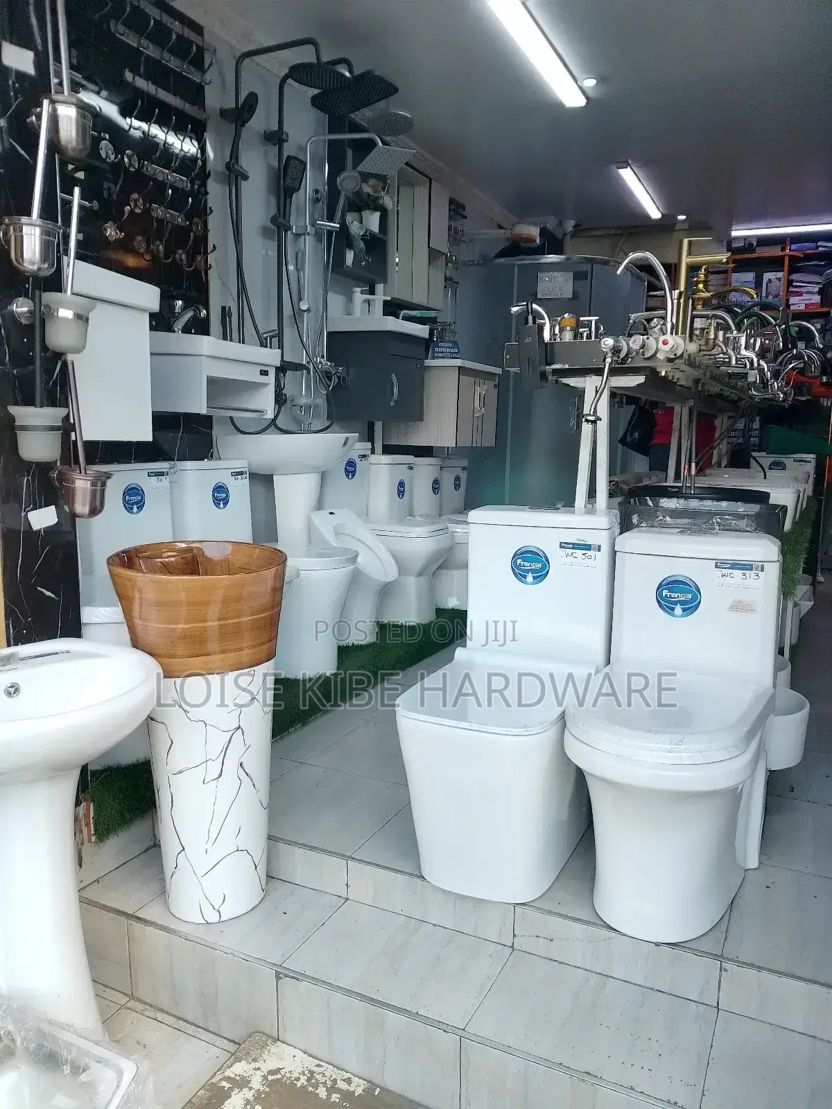 Francia Toilet Available