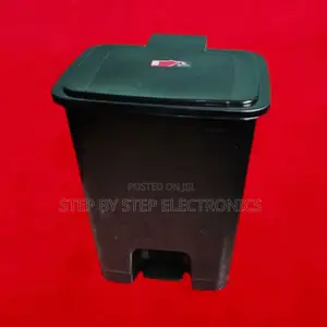 Perfect for Hospitals 30l Litres Dust Garbage Foot Pedal Bin