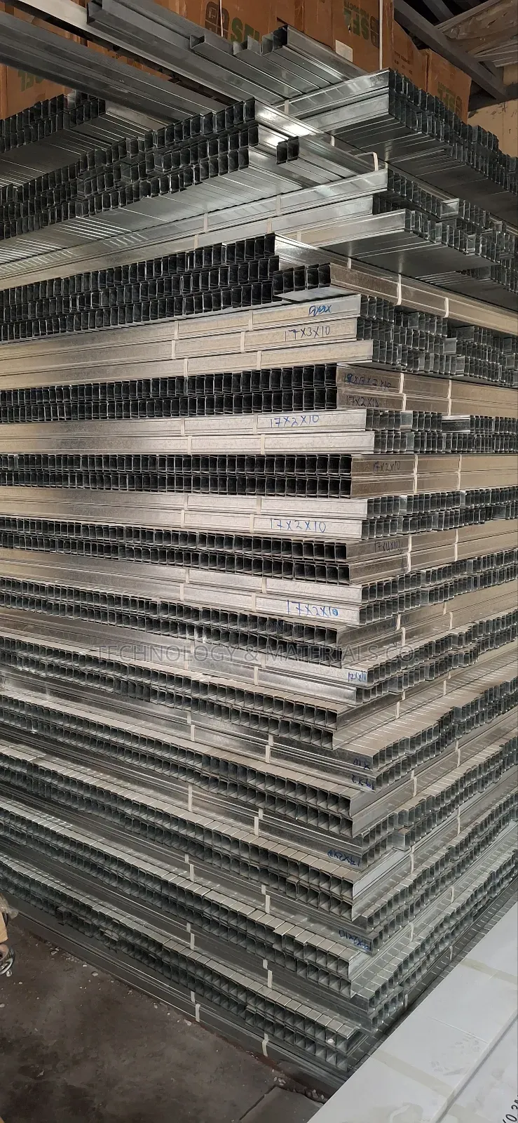 Channels for Ceilings 41/42mm