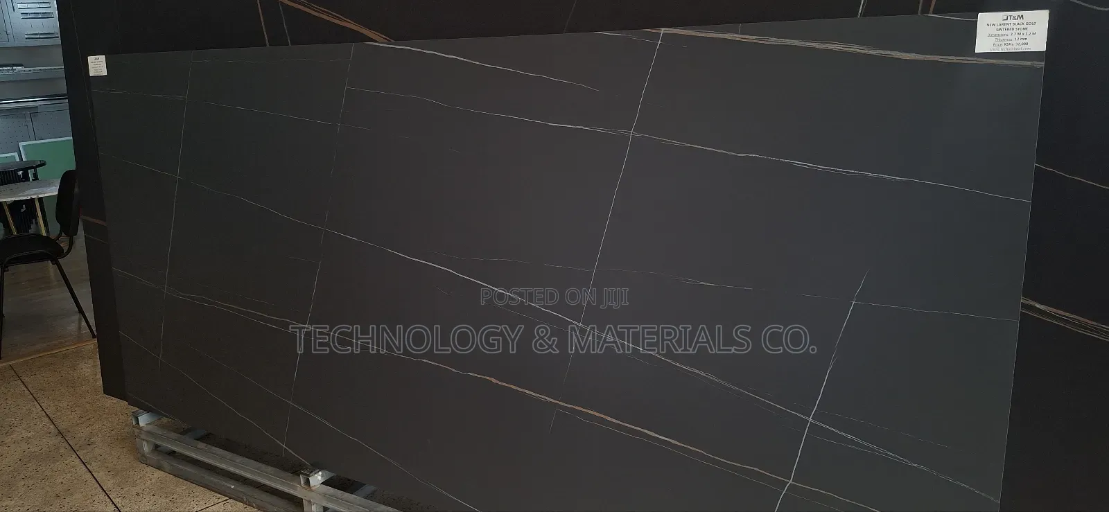 Kitchen Counter-Black With Gold Stripes -2.6*1.2m