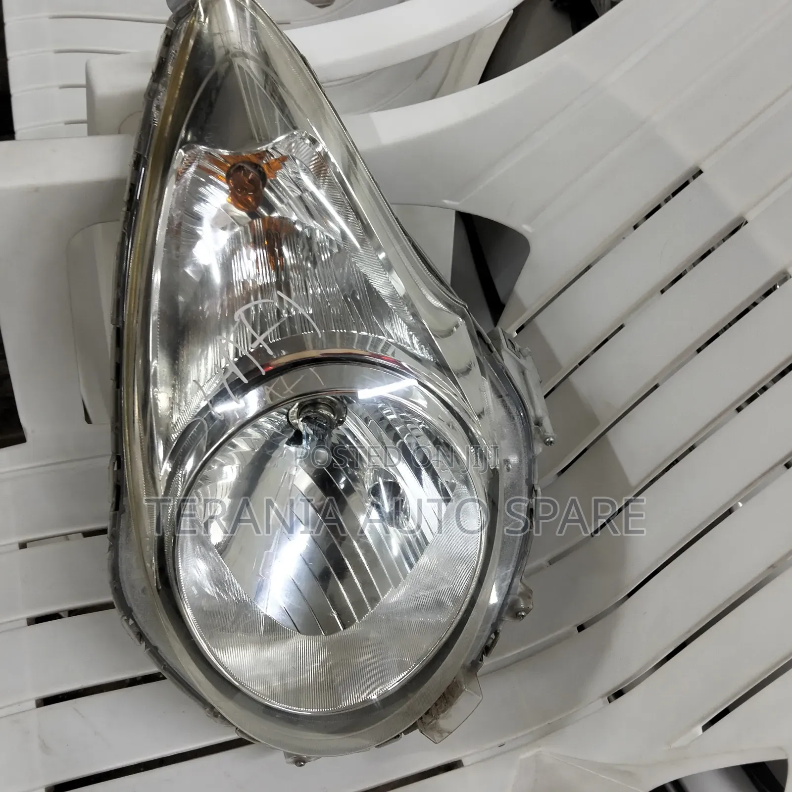 Suzuki Alto Headlight