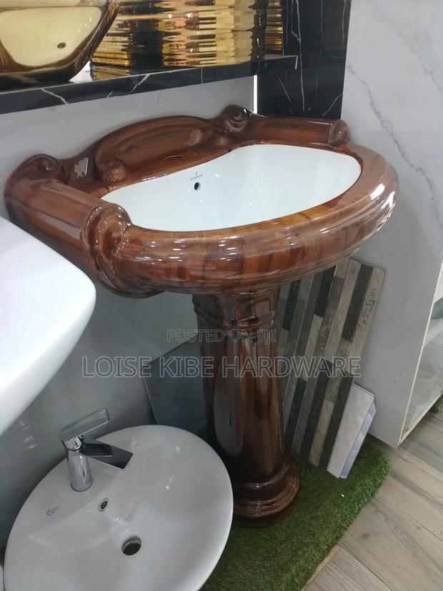 Dinner Basin Available - main view