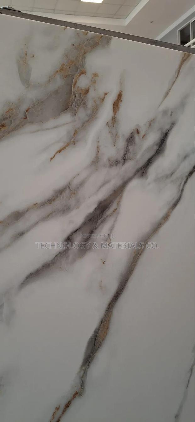 Gold-White Kitchen Countertop - thumbnail 4