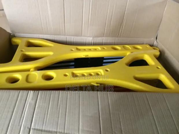 Retractable Temporary Plastic Traffic Barrier