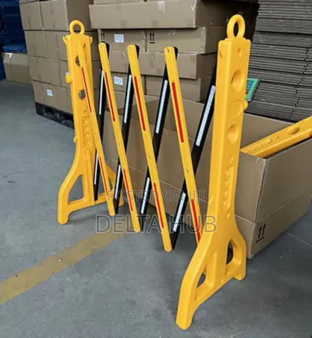 Retractable Temporary Plastic Traffic Barrier - thumbnail 2