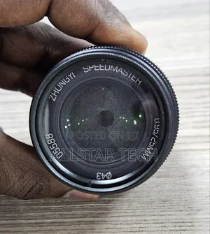 Mitakon Zhongyi Speedmaster 25mm F/0.95 Lens
