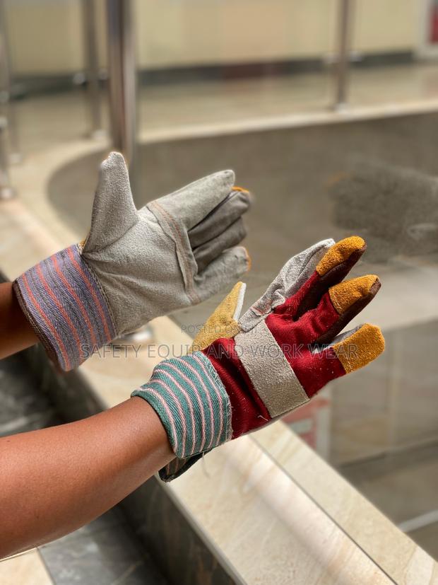 Tuff Rigger Gloves – Engineered For Rough Outdoor Conditions - main view