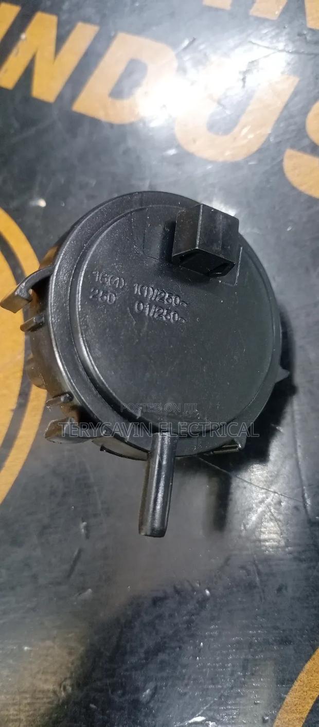 Three Terminals Pressure Switch