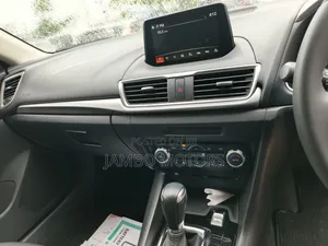 Mazda Axela 2018 Blue