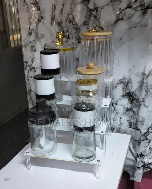 Perfume Rack_nje