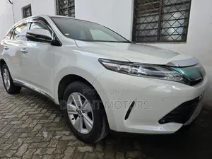 Toyota Harrier 2.0 2019 White