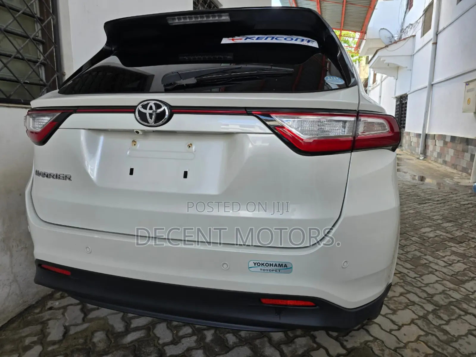 Toyota Harrier 2.0 2019 White