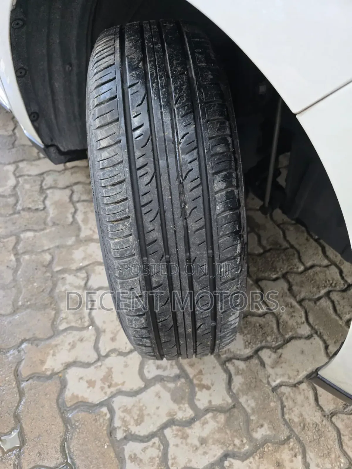Toyota Harrier 2.0 2019 White