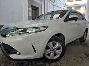 Toyota Harrier 2.0 2019 White