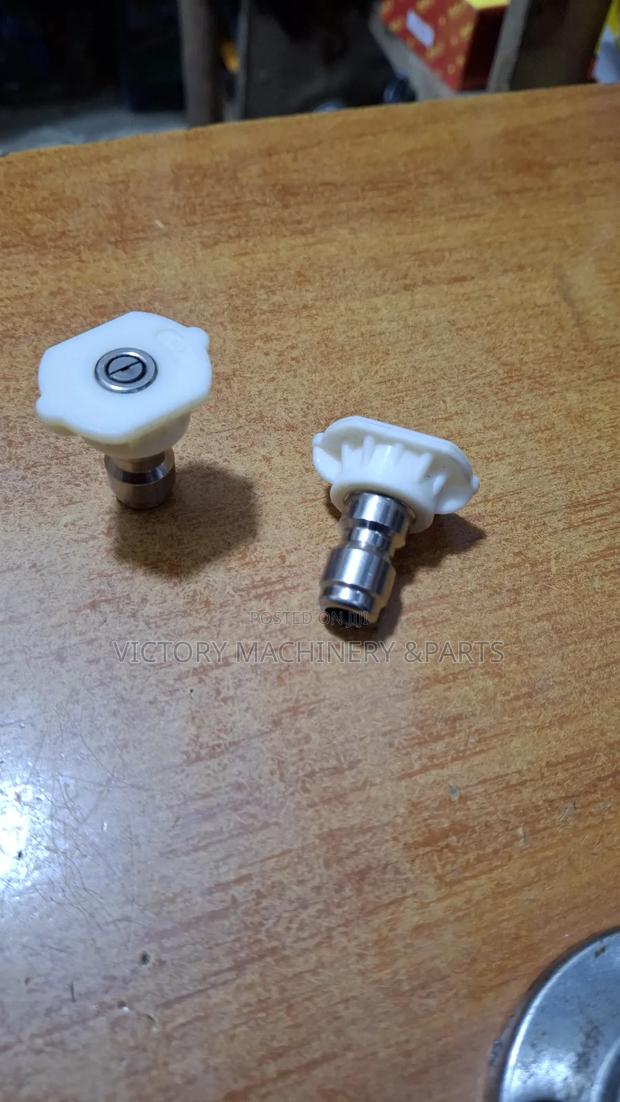 White Pressure Washer Nozzles - main view