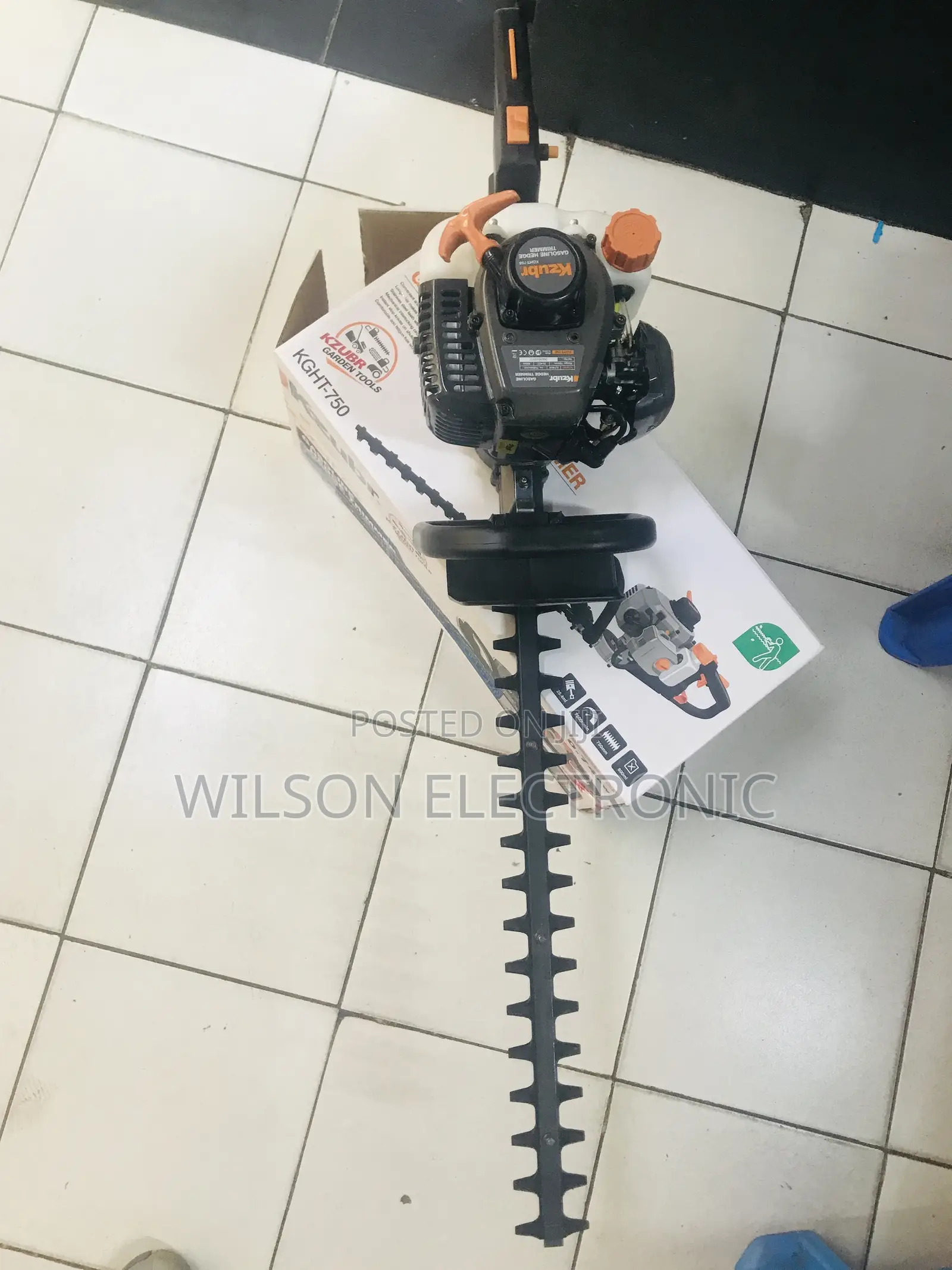 Kzubr Gasoline Hedge Trimmer.