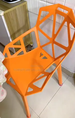 Dining Chair:Modern Hollow Plastic Chair for Dining /Office