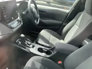 Toyota Corolla Hatchback 2019 Silver