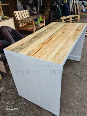 Pallet Study Table