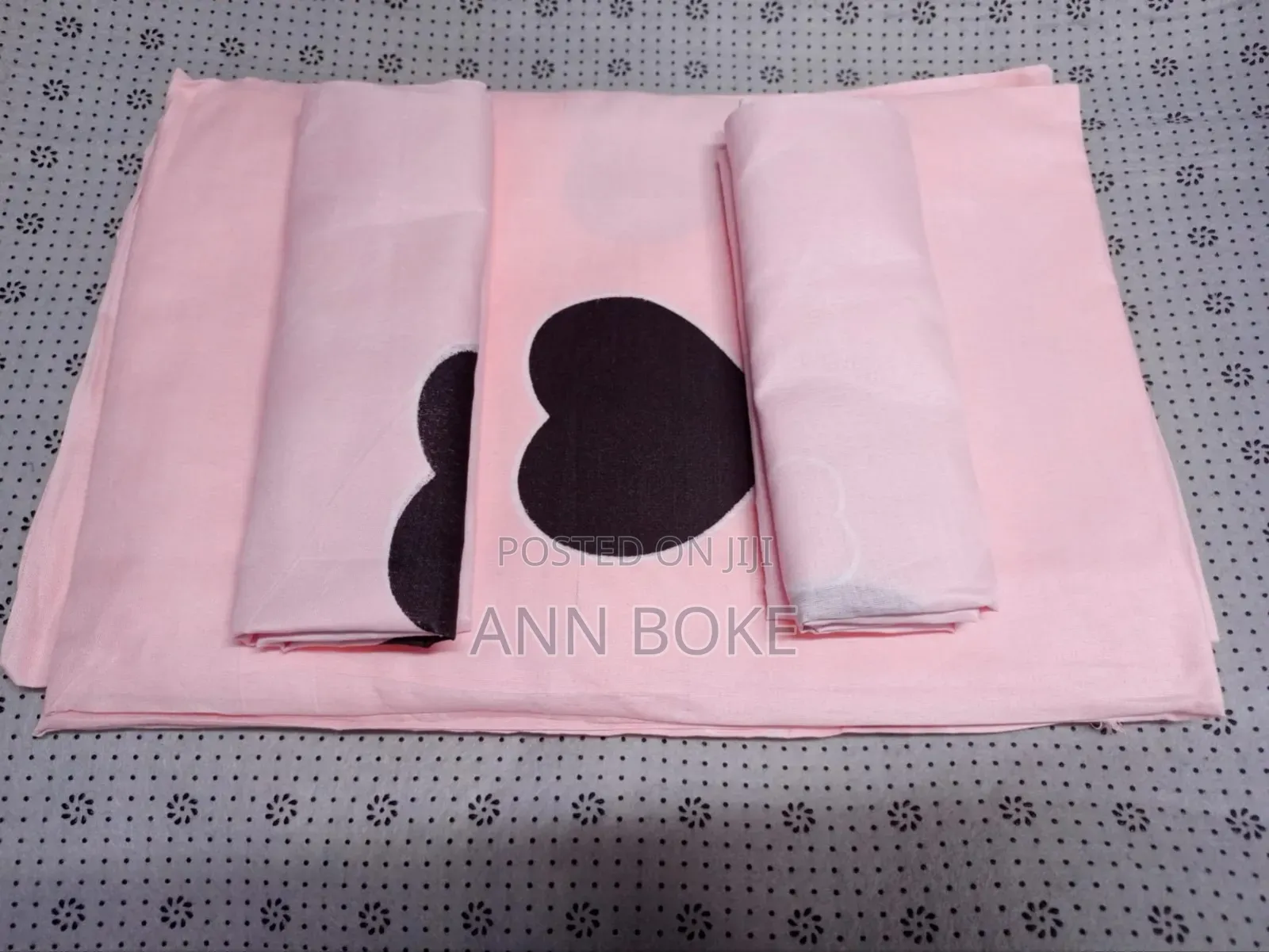  4 Pc Bedsheets 
2 PCS Bedsheets