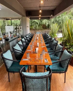 Quinstar Restaurant Is Hiring Workers.