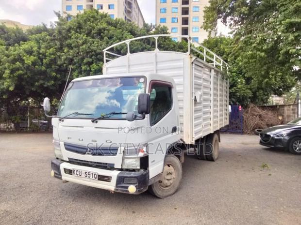 Mitsubishi Fuso Lorry - thumbnail 10