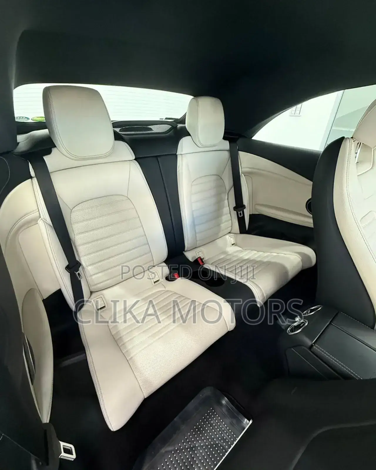 Mercedes-Benz C180 2019 Blue