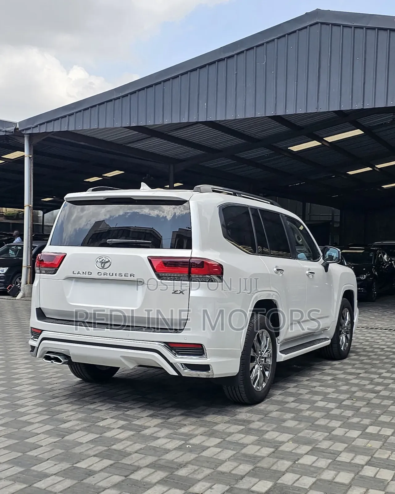 Toyota Land Cruiser 2022 White