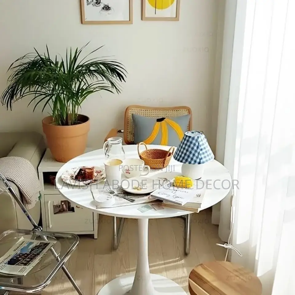 White Round Tulip Table - Dining/ Cocktail Table