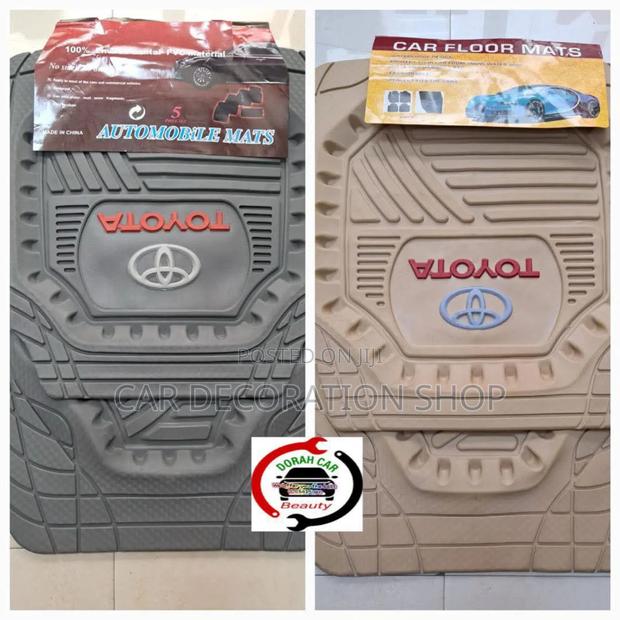 Toyota 5pc Mat Deep Dish Dust Mat - main view