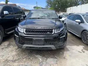 Land Rover Range Rover Evoque SE Premium 4x4 5-Door 2018 Matt Black