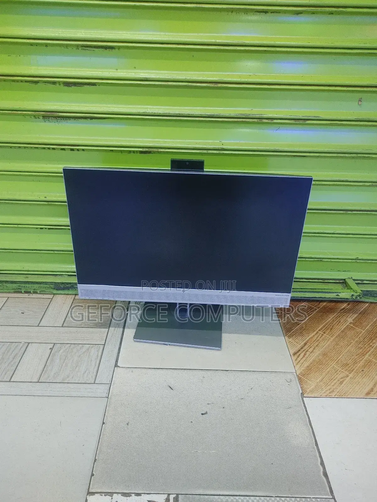 Monitor Frameless